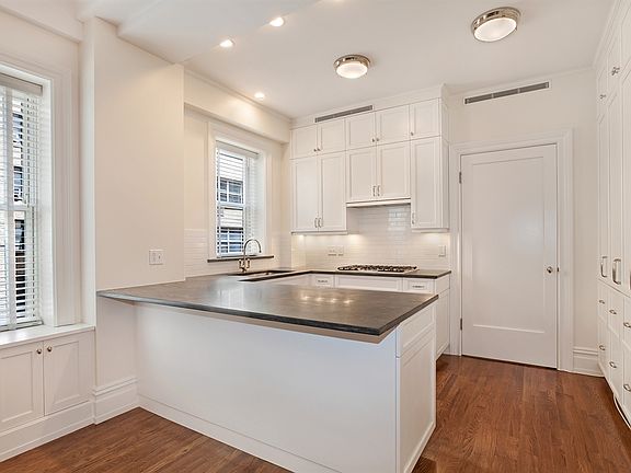 4th image of 215 W 88th St APT 8H