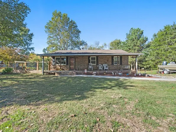 5223 Academy Rd, Cookeville, TN 38506