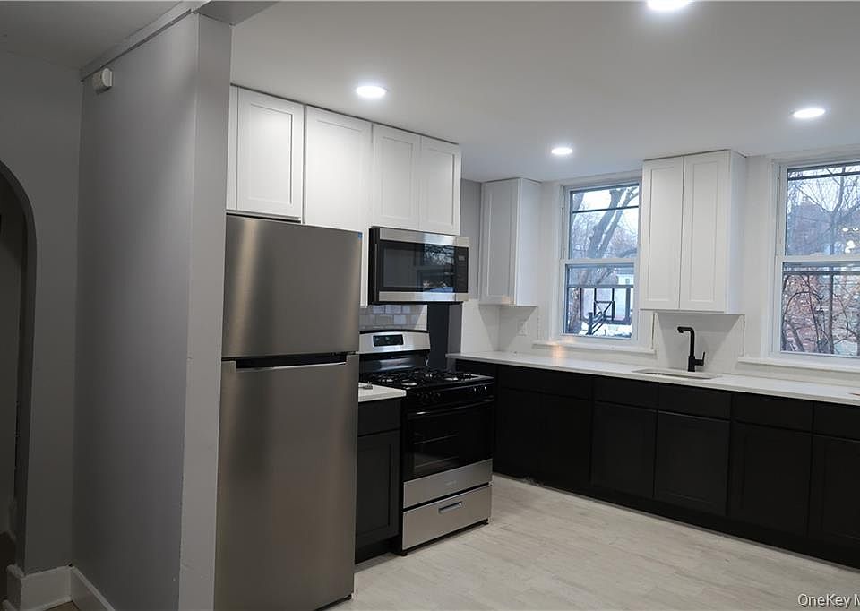 1st image of 716 Homestead Ave #1