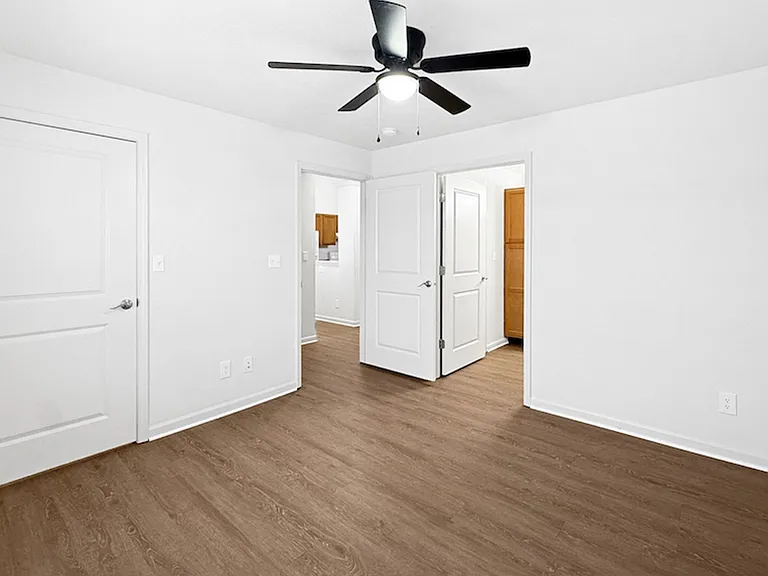 400 Beachfront Dr — Photo 13