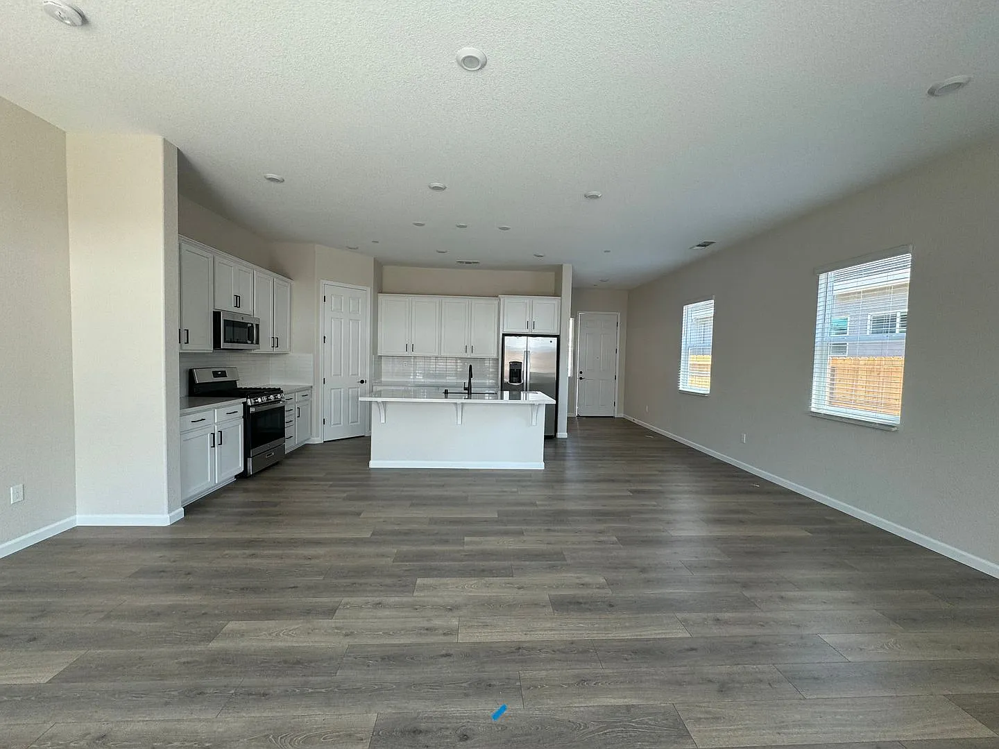 8260 Honor Court — Photo 2