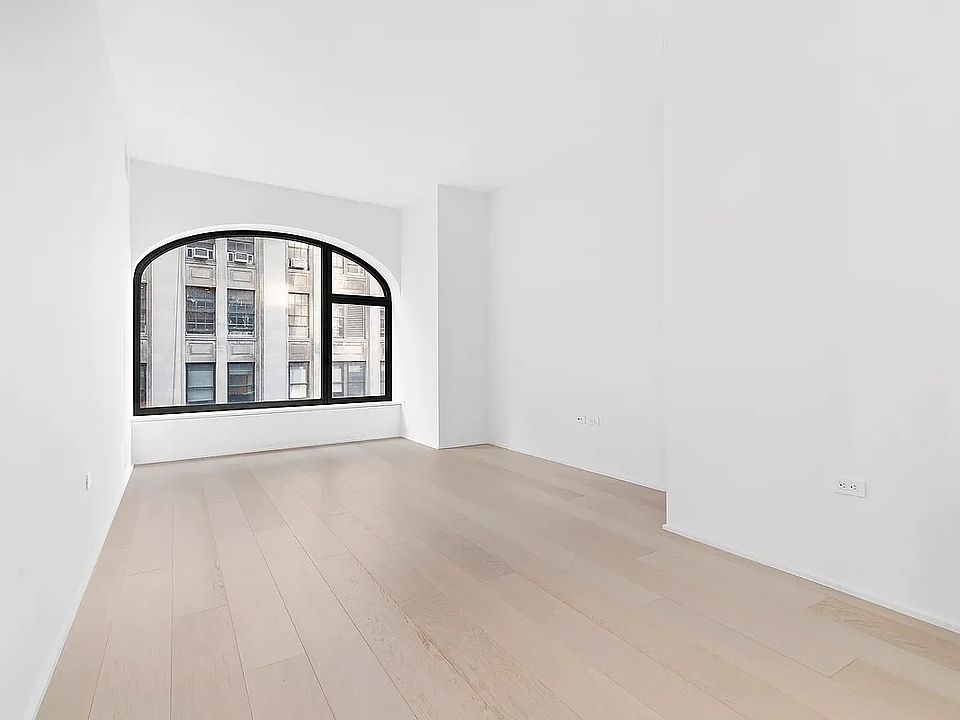 1st image of 130 William St #8B