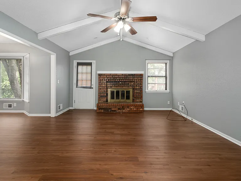 3513 NE Stanton St — Photo 7