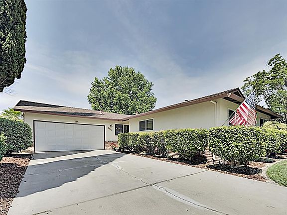 2nd image of 2621 Maxine Dr