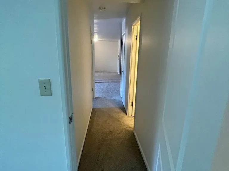 360 Maryland Ave — Photo 48
