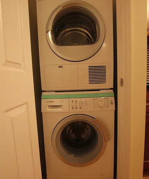 221 E 28th St #2D — Photo 1