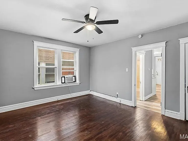 4234 Dewey Ave — Photo 6