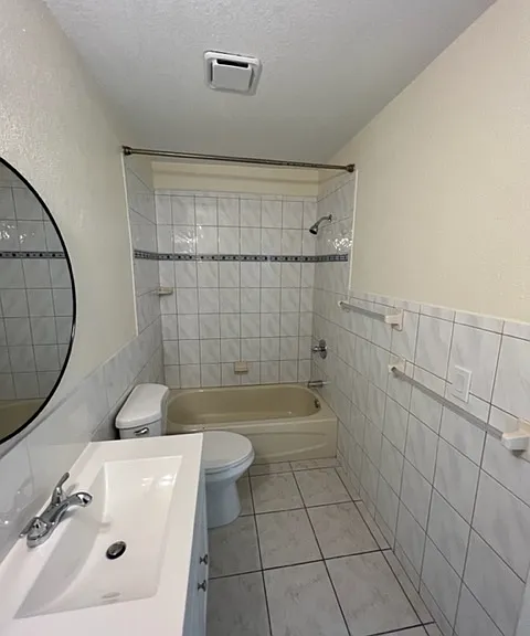 925 Marshall St — Photo 10