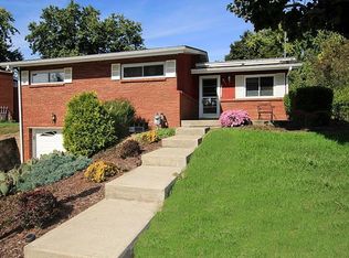 371 Southridge Dr, Pittsburgh, PA