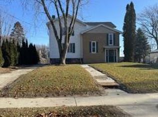 515 N 5th St, Manitowoc, WI 54220