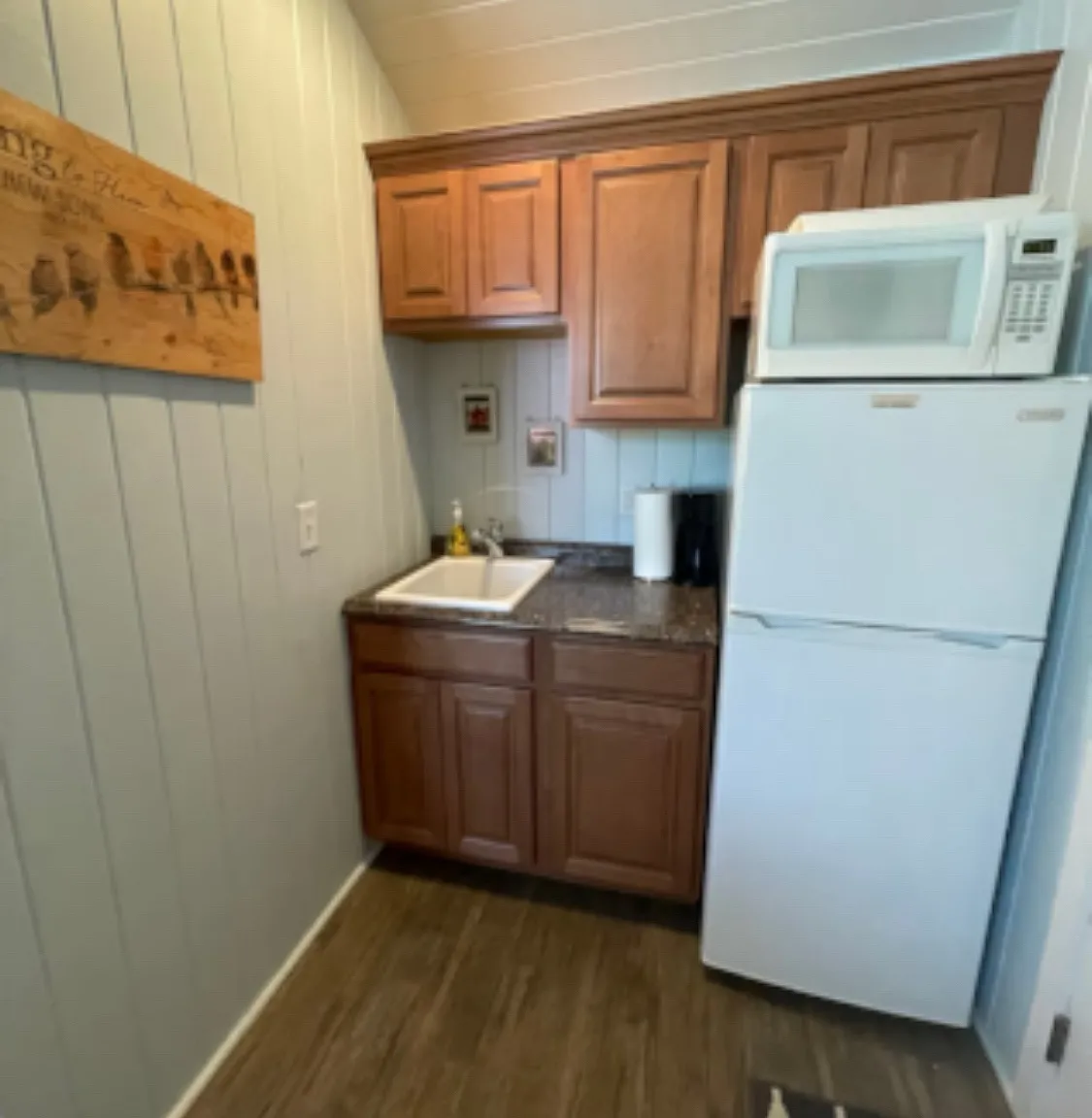 Studio, 225 sqft, $1,100 — Photo 4
