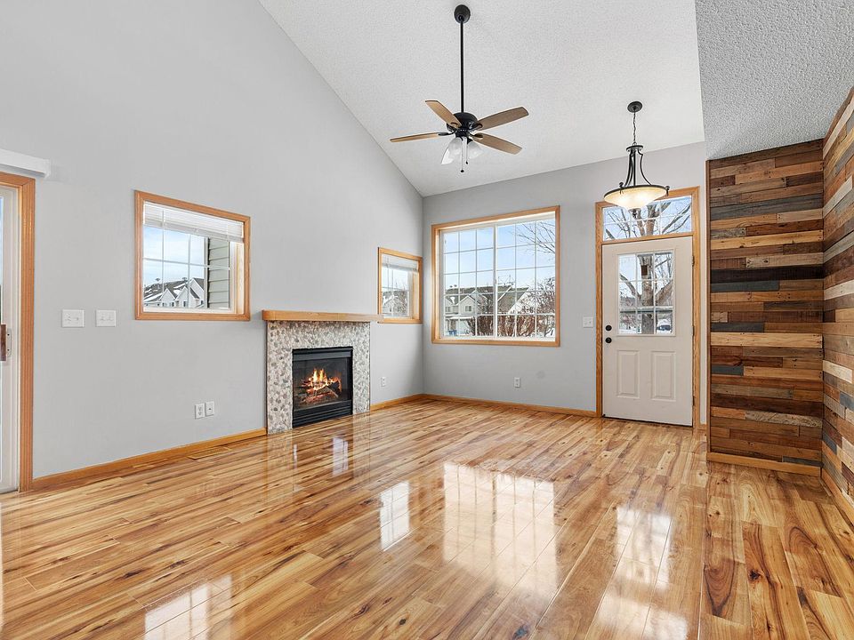 1st image of 10978 178th Ave NW