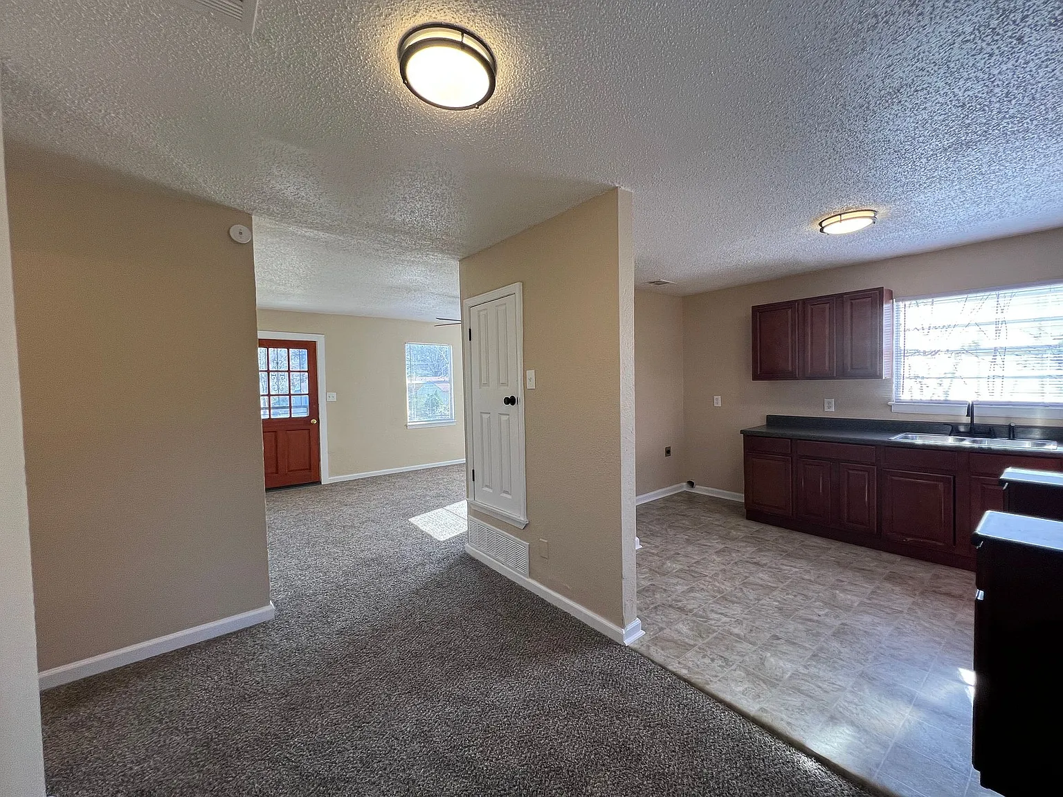 4523 Suncrest Dr — Photo 2