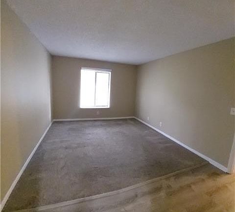 3rd image of 202 Foxtail Dr APT F3