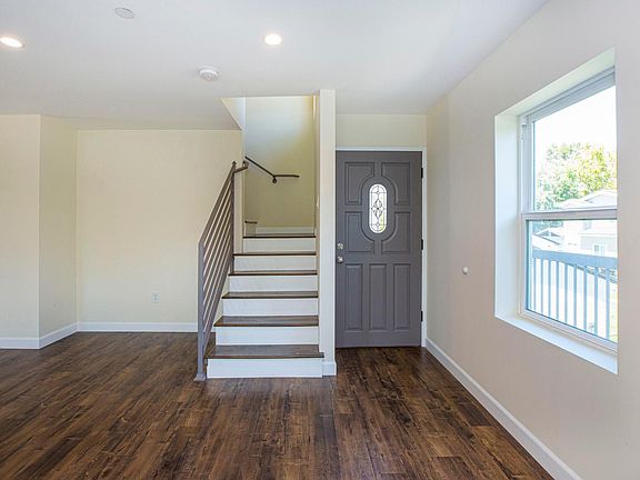 3rd image of 240 W Linden Ave #202