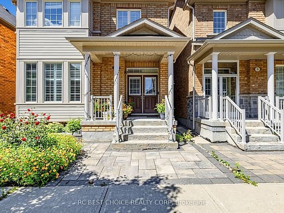 2nd image of 18 Chauncey Ct