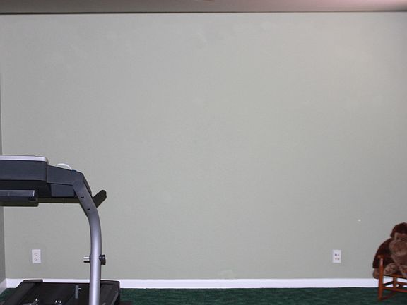 5th image of 614 Honeysuckle Ln