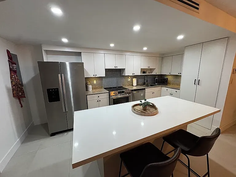 3 bed, 1400 sqft, $3,400 — Photo 3