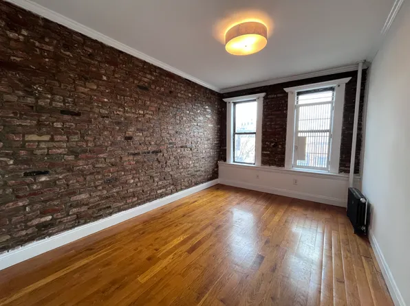 190 South 8th Street image 4 of 9