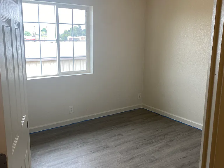 12 Highway Ave — Photo 24
