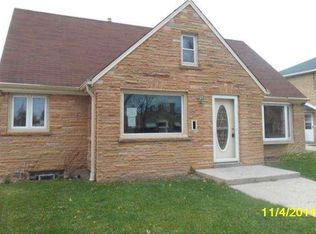 3209 S 37th St, Milwaukee, WI 53215