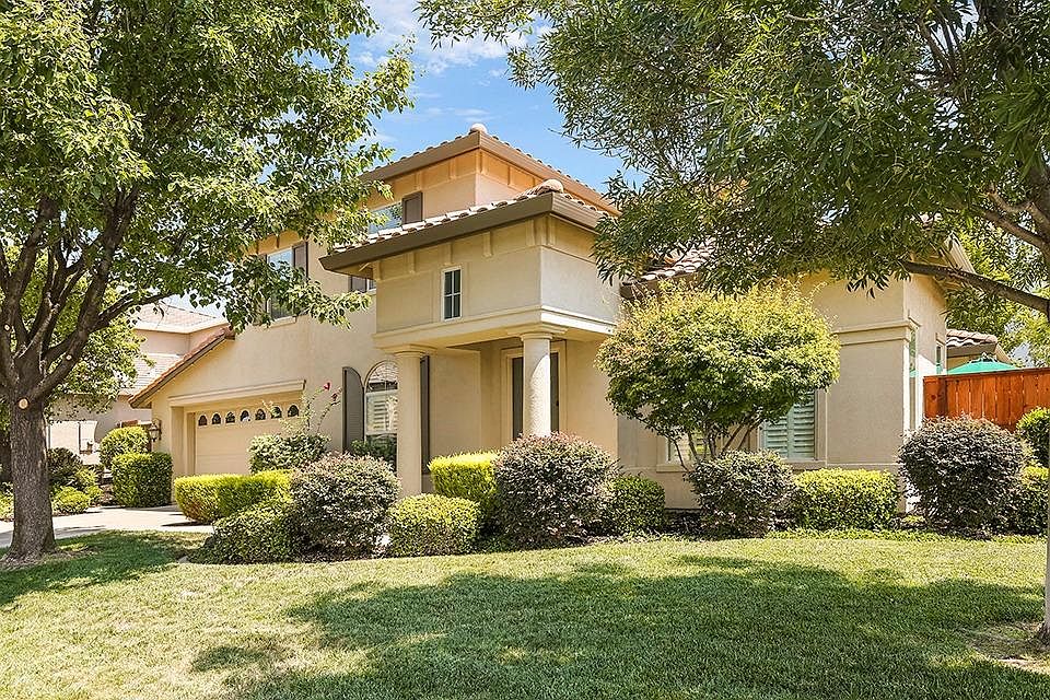 2nd image of 3700 Sylvan Ct