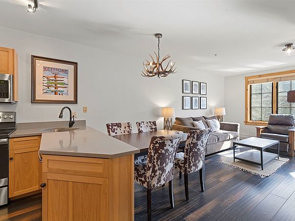 3rd image of 150 Dercum Square UNIT 8502