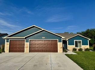 4708 Raven Creek Dr, Manhattan, KS 66502