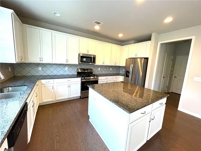 5775 Rialto Way — Photo 6