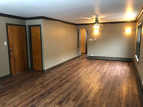 2nd image of 10611 S Prairie Ave #1