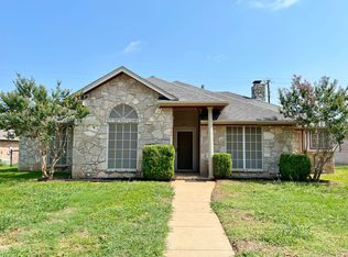 601 Whitney Dr, Midlothian, TX 76065