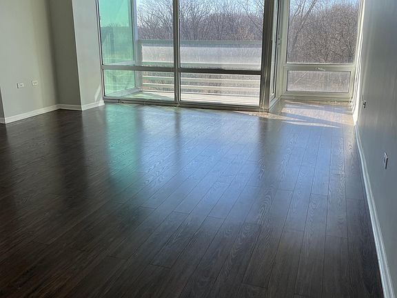 4th image of 9655 Woods Dr Unit 606