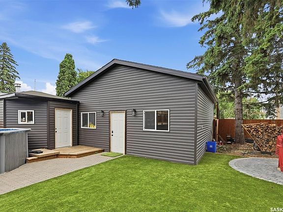 5th image of 207 113th STREET W