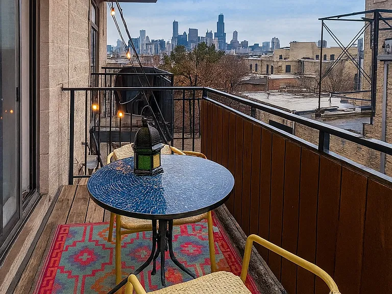 1847 W Grand Ave #2 — Photo 8