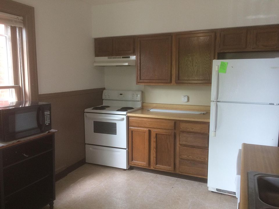 Kitchen, Stove, Fridge, Dishwasher Microwave