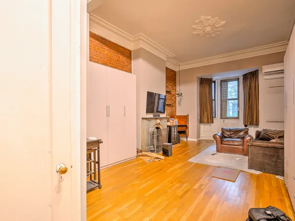 331 East 17th Street image 1 of 6