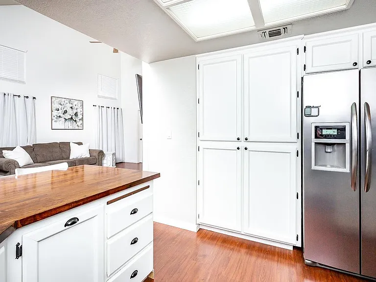 1217 Chesapeake Dr — Photo 3