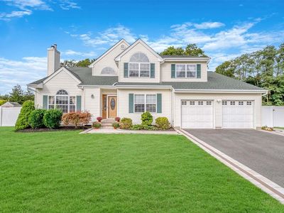 108 Paul Drive, Holbrook, NY, 11741