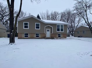 1130 Schafer Dr, Onalaska, WI 54650
