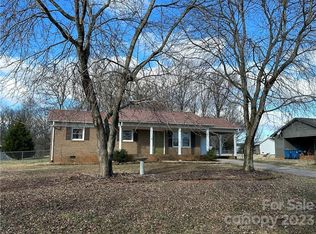 1415 Harris Ave, Newton, NC 28658