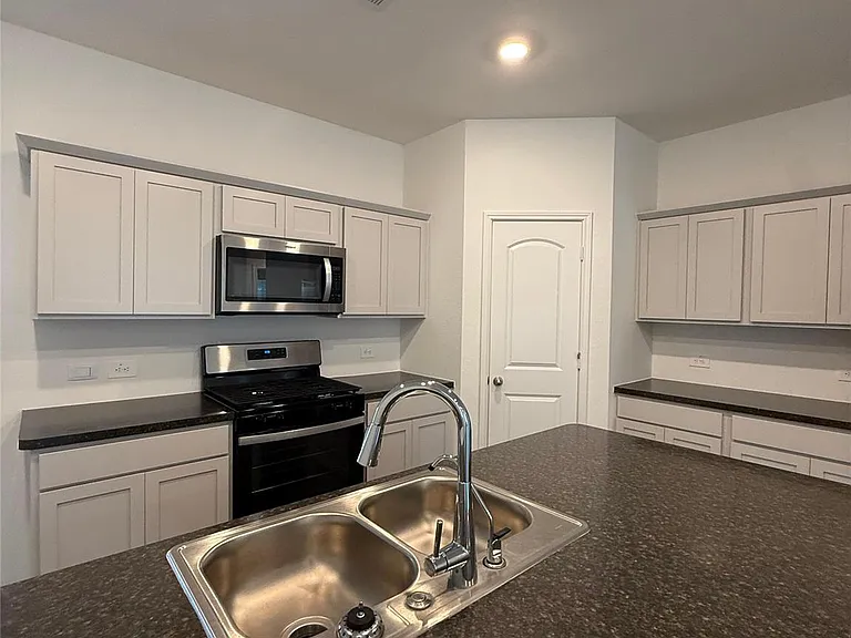 6007 Diamond Vista Ct N — Photo 16