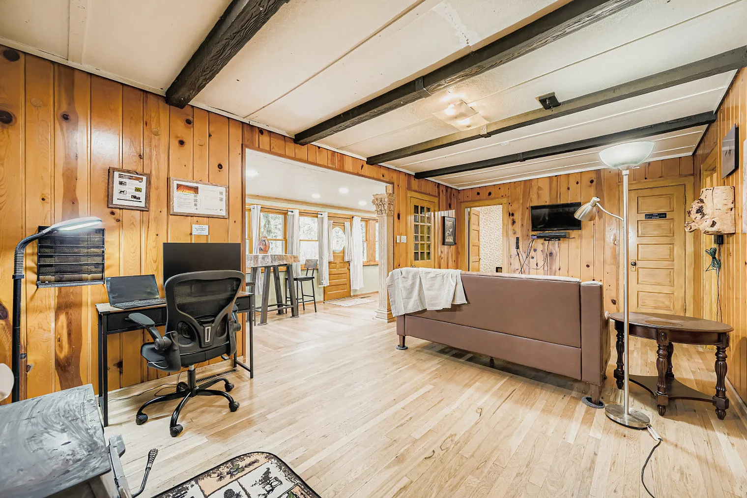 2 bed, 1.0 bath, $3,322 — Photo 2
