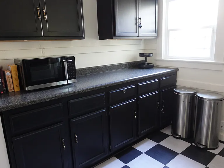 1780 N Marengo Ave — Photo 22