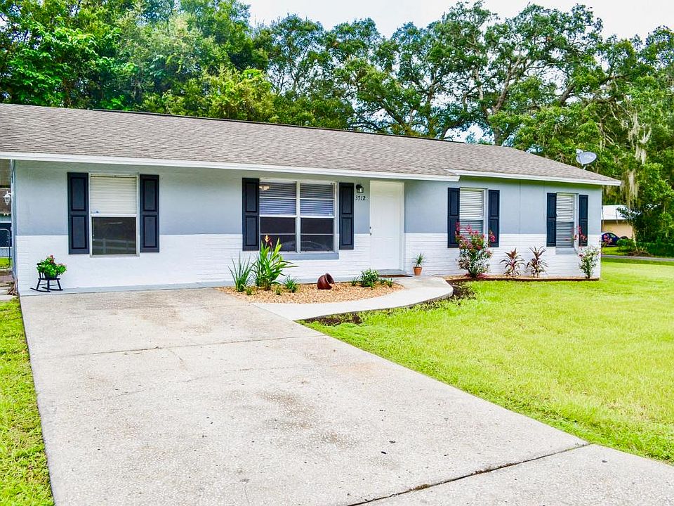 1st image of 3712 NE 24th Ct