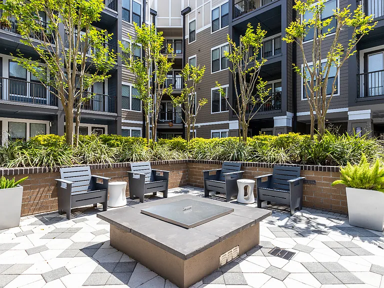 NoHo Flats I and II — Photo 13