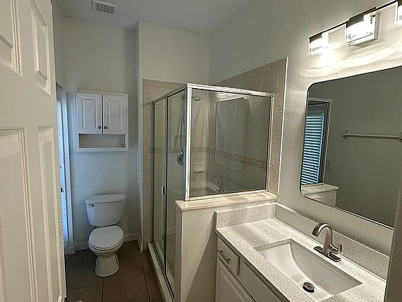 4th image of 470 W New England Ave APT 1