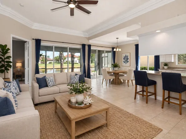 2246 Heydon Cir W, Naples, FL 34120