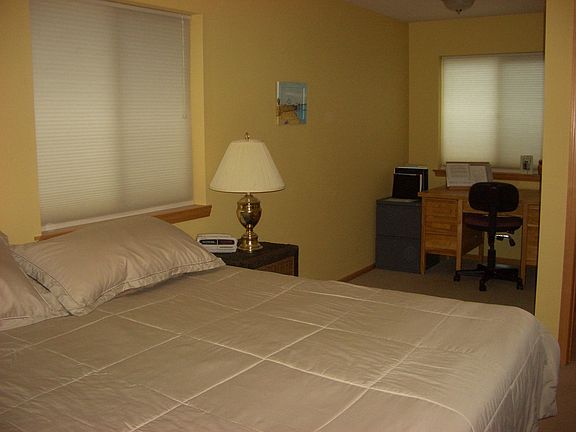 Master Bdrm w/nook