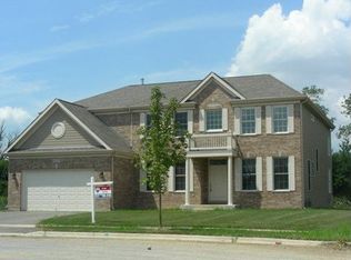 4N170 Golf View Ct, West Chicago, IL 60185