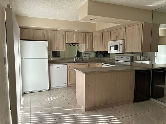 2nd image of 1710 Park Meadows Dr APT 4